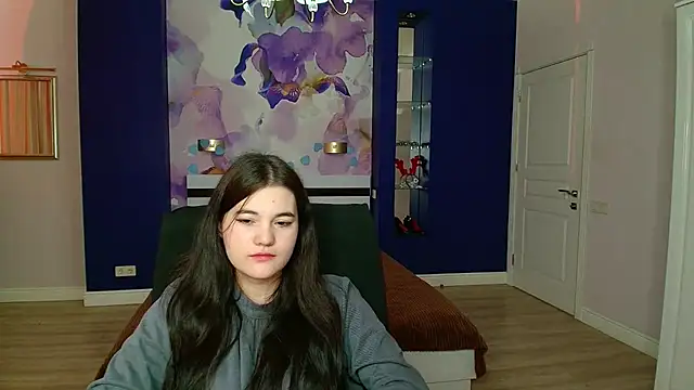 ElinaMils online show from 4, 3, 2025