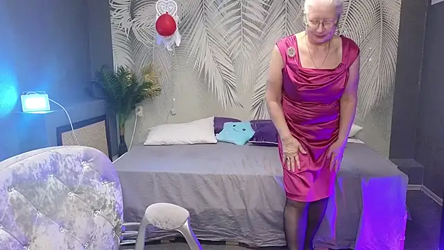 Maya Mayflower online show from 17, 3, 2025