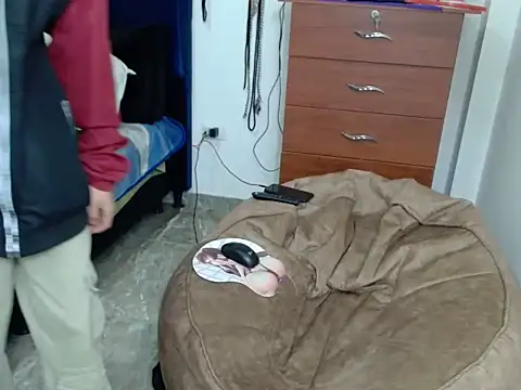 KratosAfroditacs online show from 28, 11, 2025