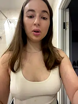 Snapshot of AlisaQSky chatting on 18, 11, 2025 AlisaQSky online show from 18, 11, 2025