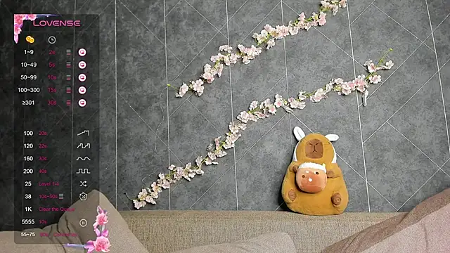 EvaTheHeart online show from 2, 12, 2025