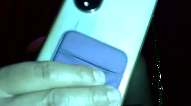 Snapshot of isis_milove chatting on 23, 3, 2025 isis milove online show from 23, 3, 2025