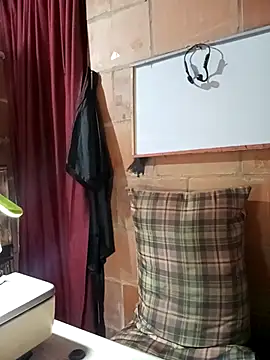 Snapshot of isis_milove chatting on 27, 2, 2026 isis milove online show from 27, 2, 2026