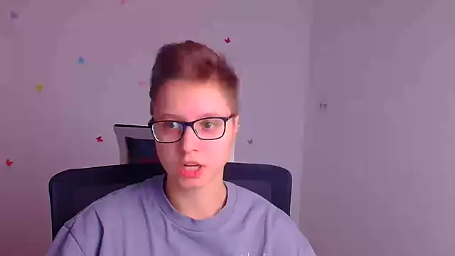 Bella Swannn online show from 18, 3, 2025