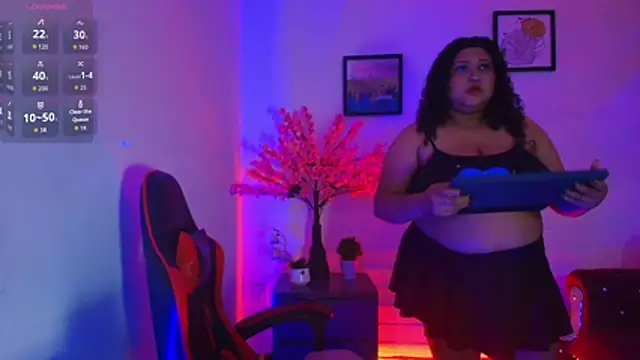 Snapshot of Ayliinn_ chatting on 2, 7, 2026 Ayliinn online show from 2, 7, 2026