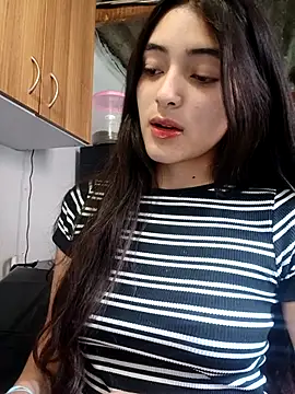 Snapshot of Valen_Person chatting on 2, 12, 2025 Valen Person online show from 2, 12, 2025