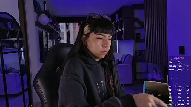 Saraa Desiree online show from 15, 4, 2026