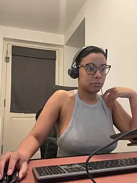 Melia Rayne online show from 16, 2, 2026