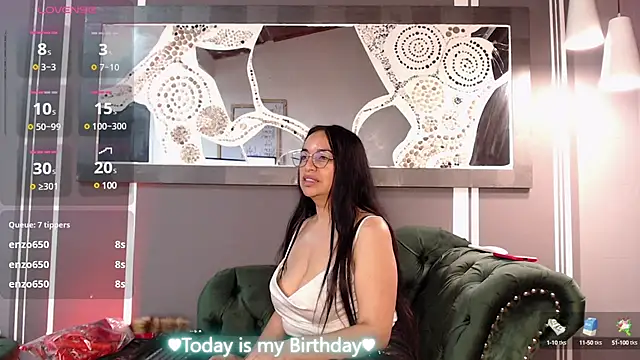 Snapshot of Chanel_milff_ chatting on 17, 3, 2025 Chanel milff online show from 17, 3, 2025