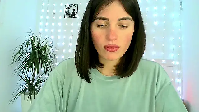 neferutt online show from 25, 11, 2025