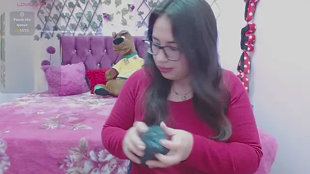 Snapshot of Anny__cute chatting on 9, 9, 2025 Anny  cute online show from 9, 9, 2025
