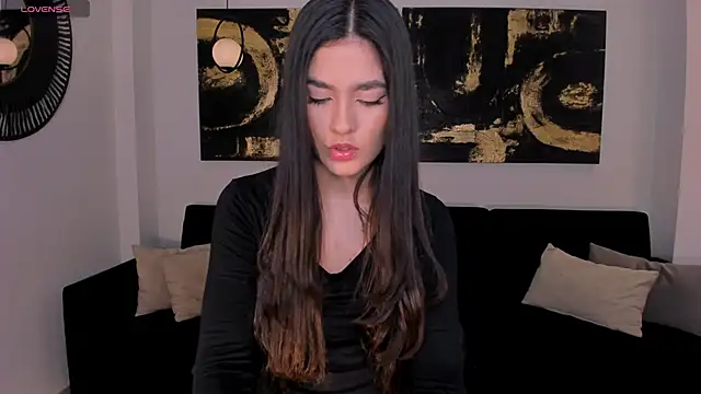 Snapshot of BellaClark1 chatting on 1, 10, 2025 BellaClark1 online show from 1, 10, 2025