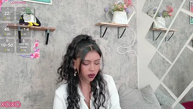 Snapshot of Devil_AliceXo chatting on 4, 5, 2026 Devil AliceXo online show from 4, 5, 2026
