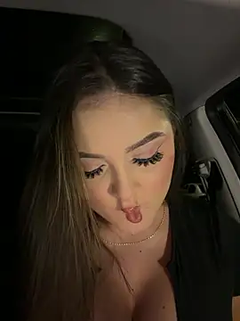 IvyJonesX online show from 4, 4, 2026