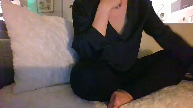 Valentinette online show from 13, 12, 2025