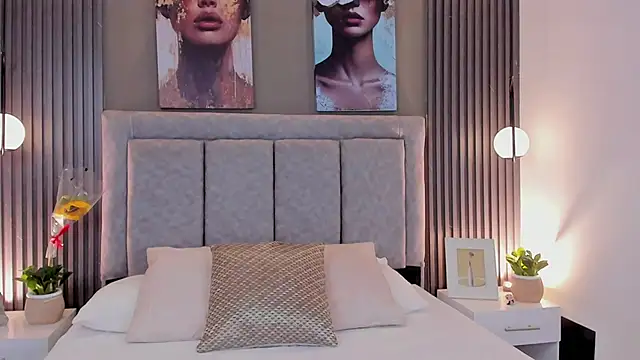 GiannaColling1 online show from 14, 9, 2025