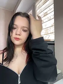 Snapshot of Viella_Rosewood chatting on 17, 3, 2025 Viella Rosewood online show from 17, 3, 2025