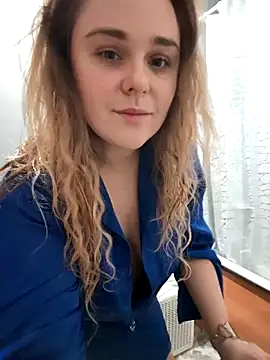 Juicy PeachLux online show from 6, 11, 2025