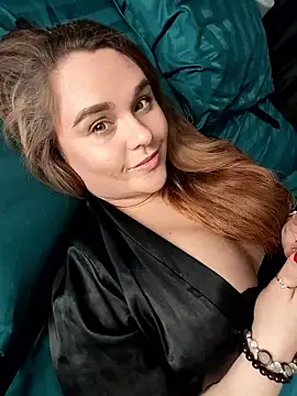 Juicy PeachLux online show from 12, 1, 2026