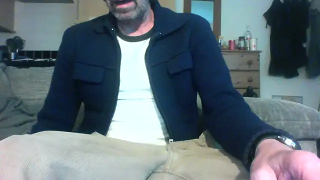 Snapshot of Grower_and_shower chatting on 14, 5, 2026 Grower and shower online show from 14, 5, 2026
