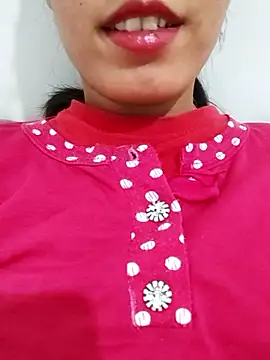 Snapshot of saraaxx1 chatting on 14, 11, 2025 saraaxx1 online show from 14, 11, 2025