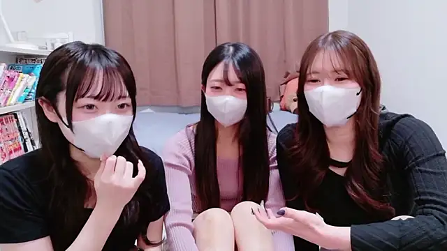 Snapshot of Rodrigues_Lucas chatting on 26, 11, 2025 Rodrigues Lucas online show from 26, 11, 2025