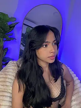  Emily Thompson  online show from 20, 12, 2025