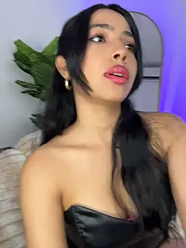 Snapshot of _Emily_Thompson_ chatting on 22, 6, 2026 Emily Thompson online show from 22, 6, 2026