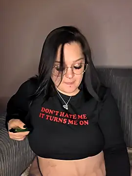 Saucy-Serenity online show from 8, 11, 2025