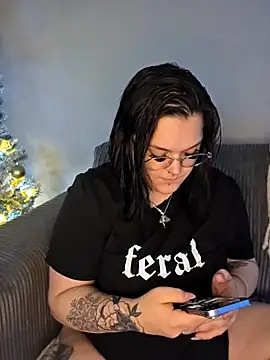 Saucy-Serenity online show from 18, 11, 2025