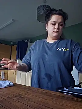 Saucy-Serenity online show from 28, 2, 2026