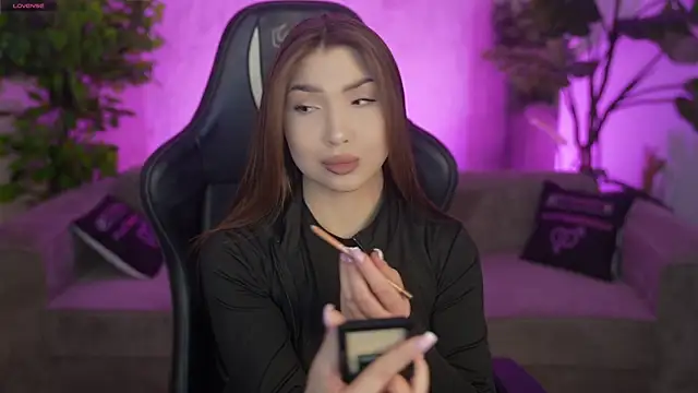 Billie054 online show from 11, 4, 2026