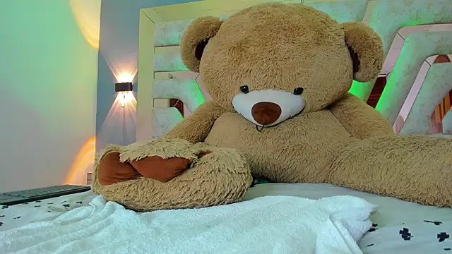 MaddyCrofft online show from 17, 3, 2025