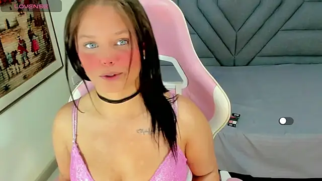 Snapshot of vella_sex chatting on 17, 3, 2025 vella sex online show from 17, 3, 2025