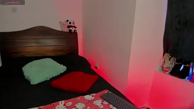 Snapshot of vella_sex chatting on 15, 11, 2025 vella sex online show from 15, 11, 2025