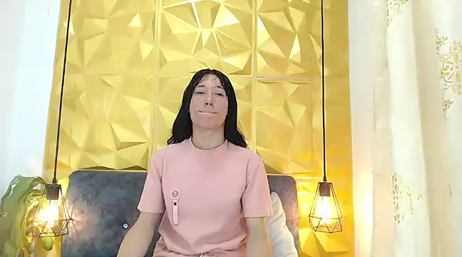 Snapshot of Small_Hot19 chatting on 12, 3, 2025 Small Hot19 online show from 12, 3, 2025