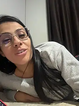 Snapshot of jheicylli chatting on 14, 6, 2026 jheicylli online show from 14, 6, 2026