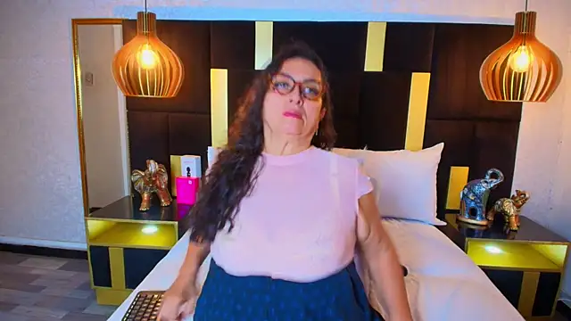 AlessandraLeroy online show from 10, 9, 2025