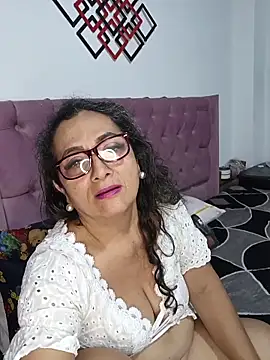 Snapshot of AlessandraLeroy chatting on 3, 2, 2026 AlessandraLeroy online show from 3, 2, 2026