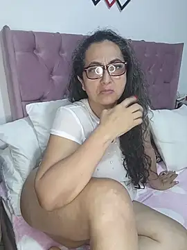 Snapshot of AlessandraLeroy chatting on 8, 2, 2026 AlessandraLeroy online show from 8, 2, 2026