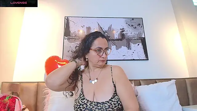 Snapshot of AlessandraLeroy chatting on 16, 2, 2026 AlessandraLeroy online show from 16, 2, 2026