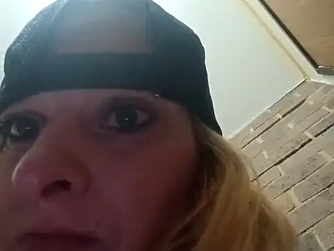 KITTYBOOBOOFUXX online show from 21, 7, 2026