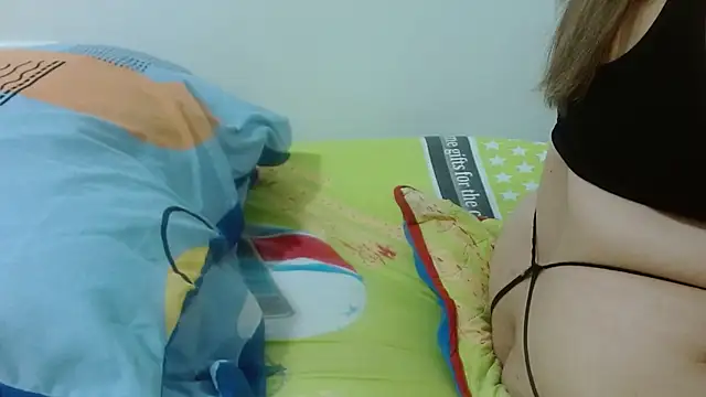 Milena Foox online show from 30, 10, 2025