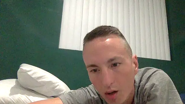 Snapshot of TheDaddy005 chatting on 12, 3, 2025 TheDaddy005 online show from 12, 3, 2025