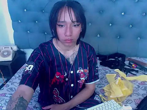 XxxReinaSexyBodyxxX777 online show from 1, 10, 2025