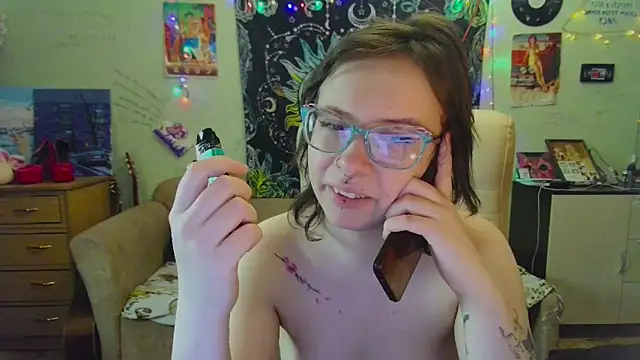 Snapshot of Lil_foxxx chatting on 22, 3, 2025 Lil foxxx online show from 22, 3, 2025