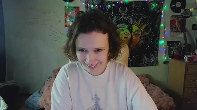 Snapshot of Lil_foxxx chatting on 17, 10, 2025 Lil foxxx online show from 17, 10, 2025