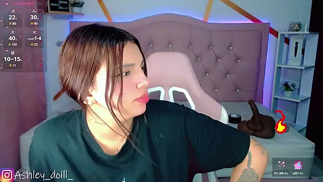 Snapshot of Ashley_dolll chatting on 3, 10, 2025 Ashley dolll online show from 3, 10, 2025