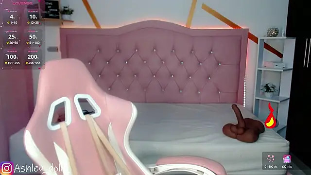 Snapshot of Ashley_dolll chatting on 5, 10, 2025 Ashley dolll online show from 5, 10, 2025