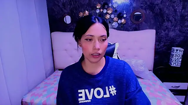  LiilyWong online show from 20, 9, 2025